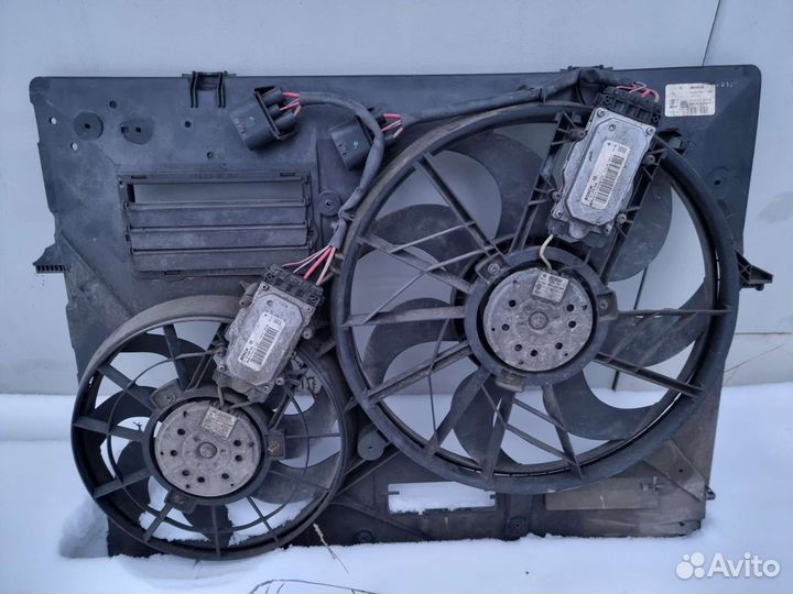 7L0121203H вентилятор охлаждения двигателя Touareg