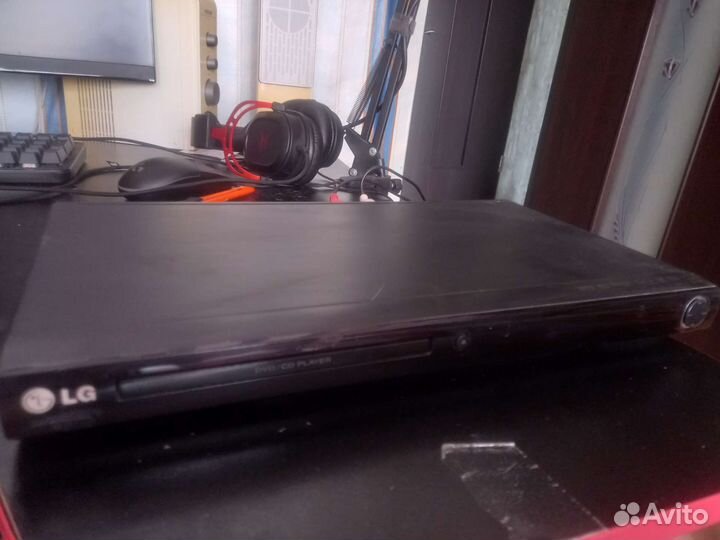 DVD плеер LG DVX440