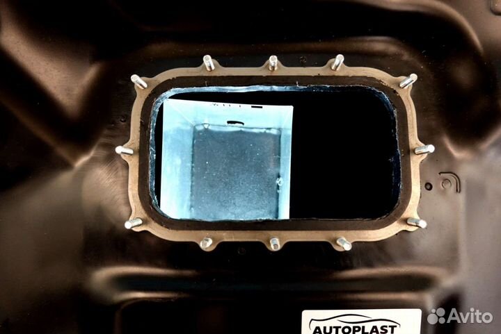 Топливный бак Suzuki Swift