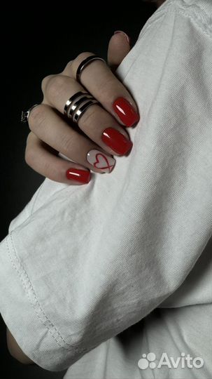 Маникюр педикюр