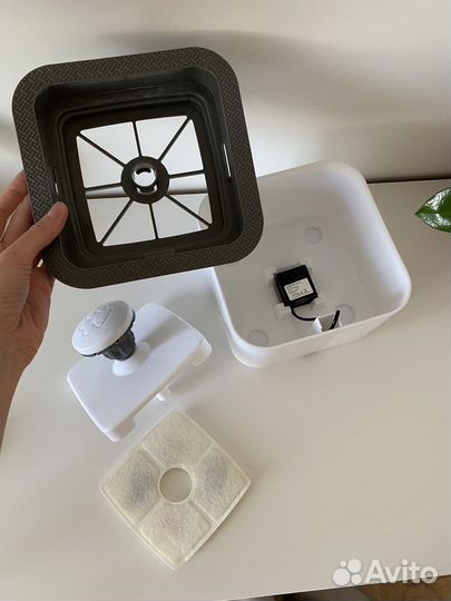 Фонтан поилка для кошек