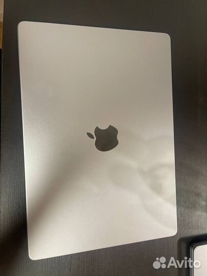 Apple macbook pro 14 m2 2023