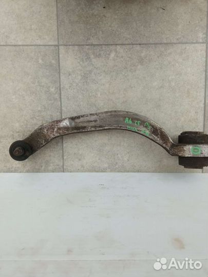 Рычаг передний левый Audi A6 C5 (S6,RS6) 4D0407695