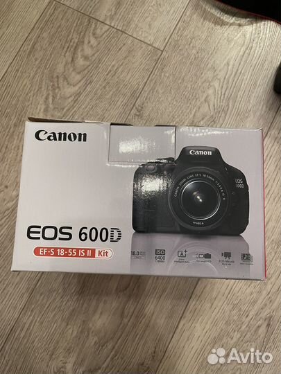 Зеркальный фотоаппарат Canon EOS 600D