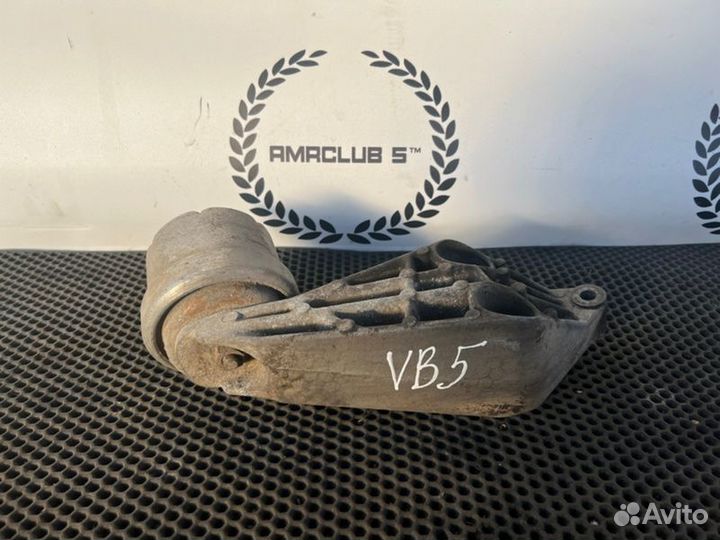 Кронштейн двс с подушкой Opel Vectra B универсал