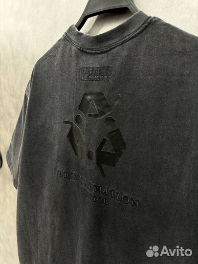 Футболка vetements