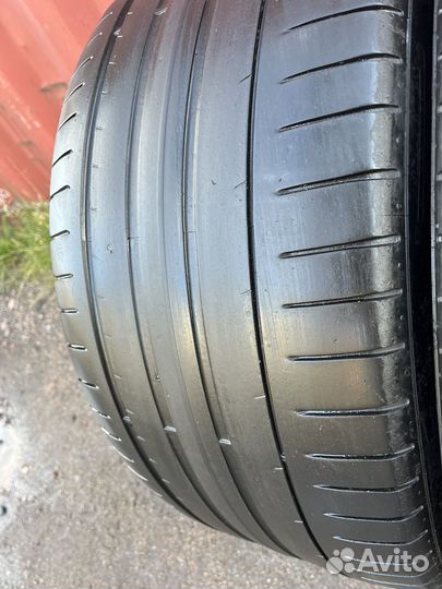 Pirelli P Zero PZ4 275/35 R20 102Y