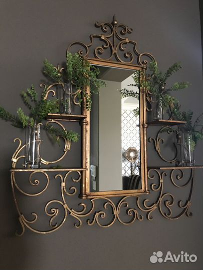 Предметы интерьера зеркала люстры