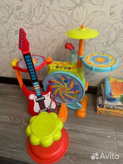 Развивающие игрушки, барабан, гитара, пазлы