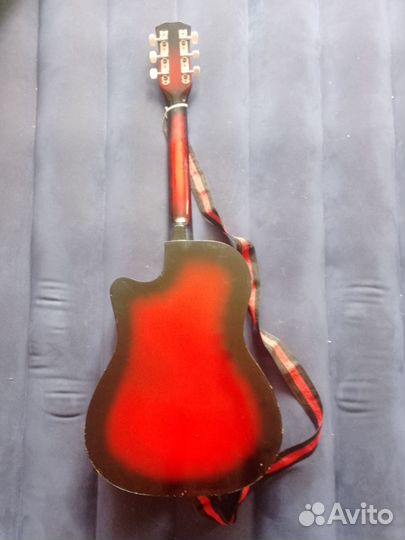 Акустическая гитара belucci