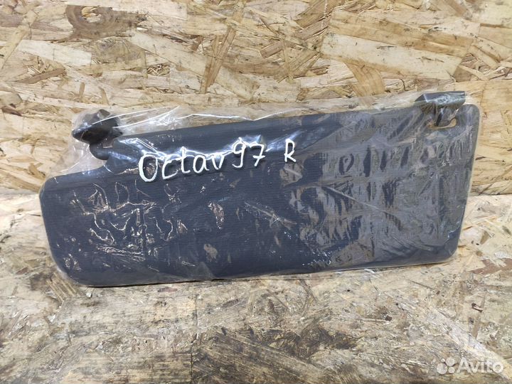 Козырек правый Skoda Octavia tour