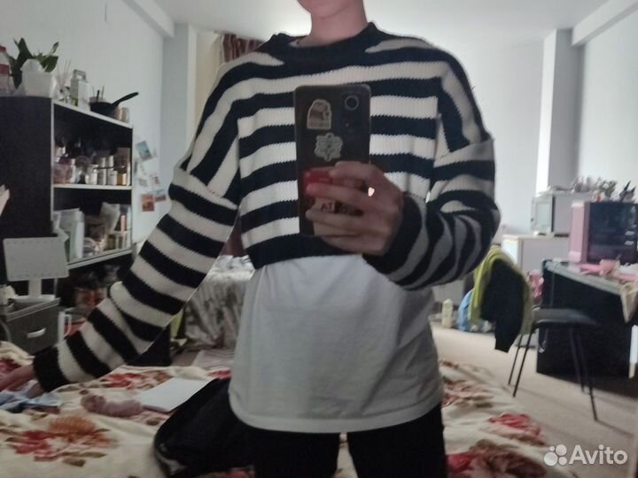 Свитер женский