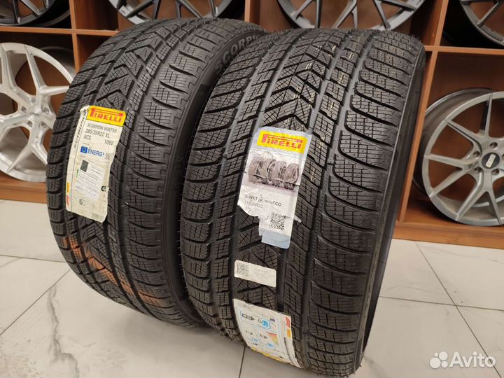 Pirelli Scorpion Winter 285/35 R22 и 315/30 R22 106V