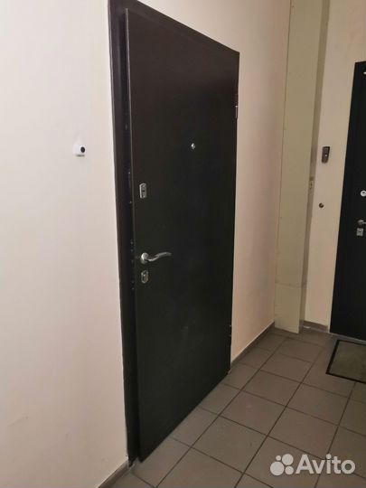 Дверь входная металлическая бу