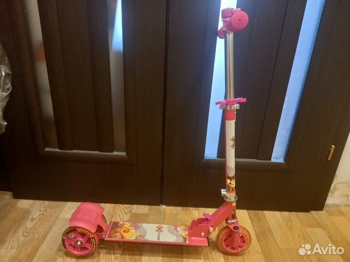 Самокат детский трехколесный