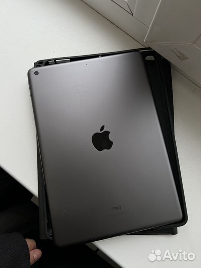Apple iPad 10.2
