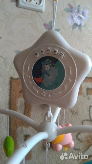 Музыкальная карусель в кроватку