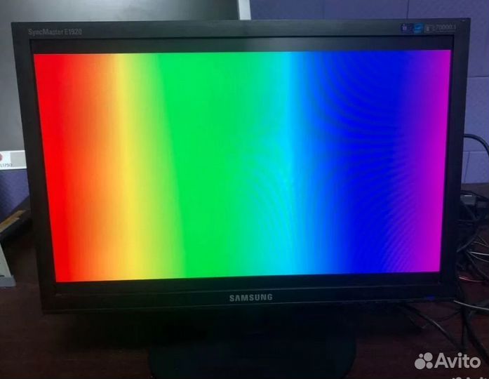 Монитор Samsung 19'' E1920NW