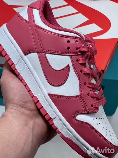 Nike Dunk Low Archeo Pink