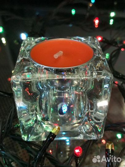 Подсвечники со свечами Листайте