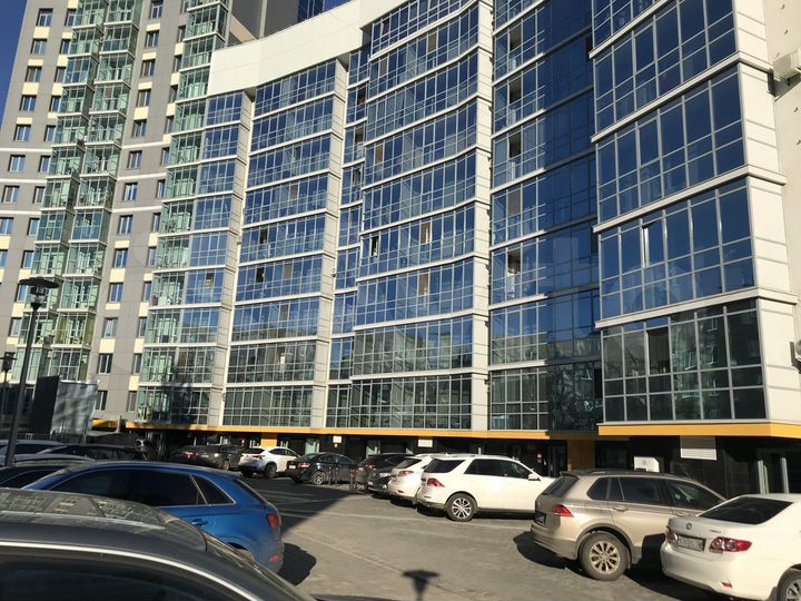 3-к. квартира, 88 м², 3/10 эт.