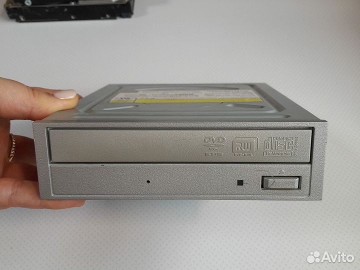 Dvd привод и два жёстких диска