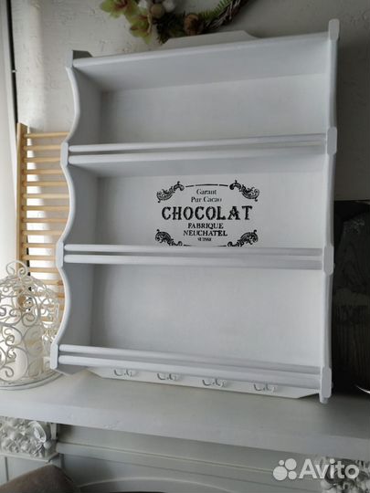 Полка настенная белая