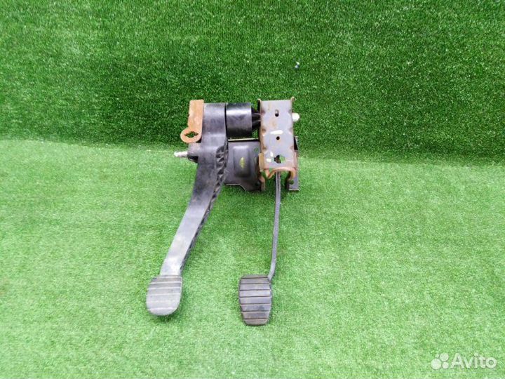 Педальный узел Renault Duster K4MA690 2013