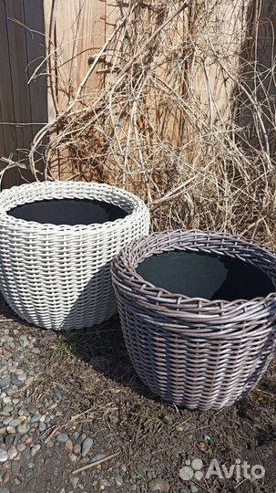 Кашпо цветочное из ротанга