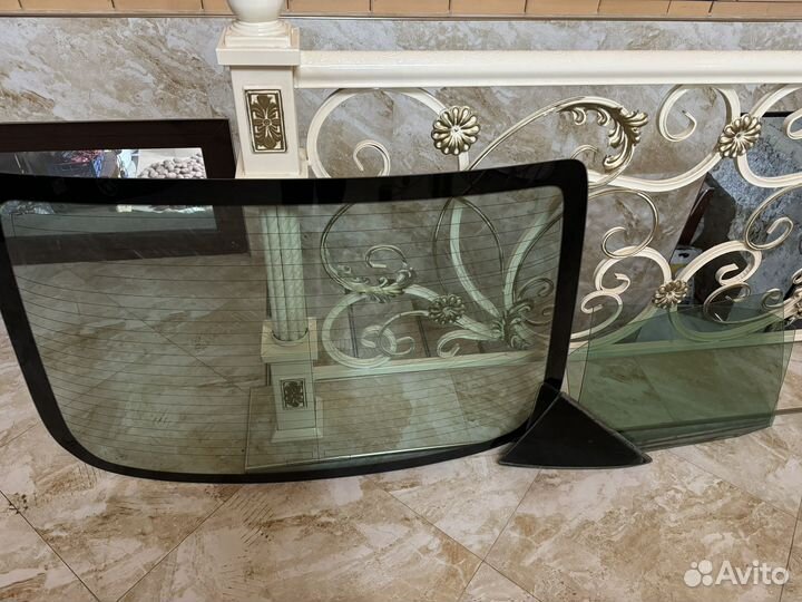 Заднее стекло camry 40