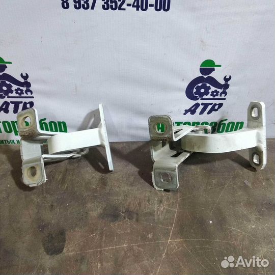 Петли багажника/лев. LADA Largus Cross