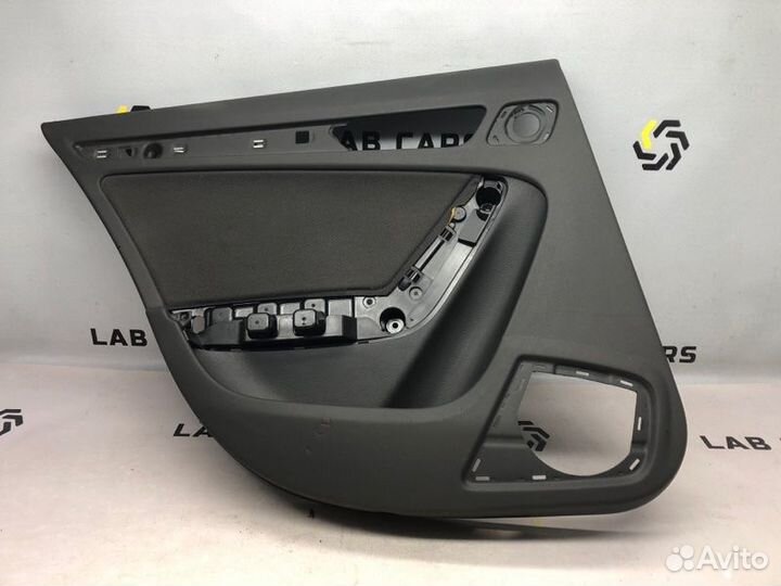 Обшивка двери задняя левая Audi A4 B8 cdhb 1.8