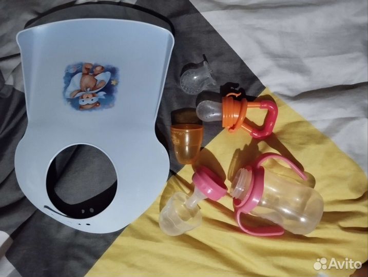 Бутылка и соска для фруктов