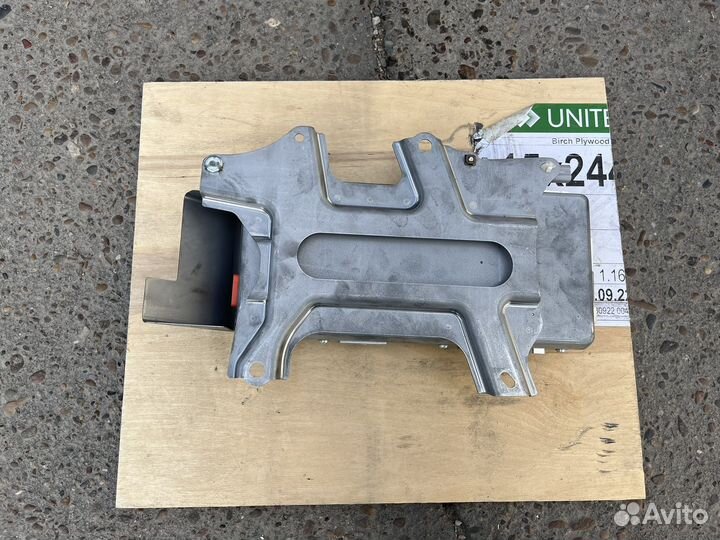 Блок управления рулевой рейкой LS600h