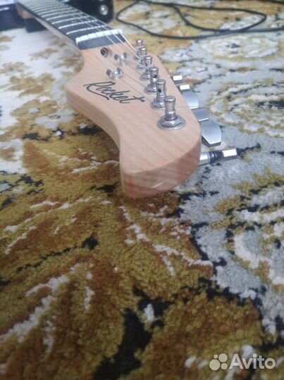 Электрогитара