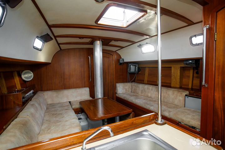 Аренда яхты, аренда катера, морские прогулки