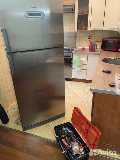 Ремонт холодильников Волхов. Частный мастер