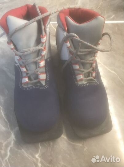 Лыжные ботинки