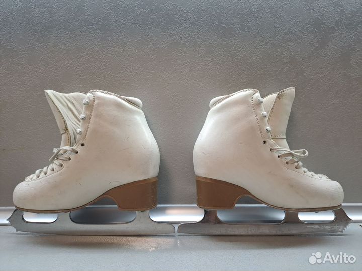 Коньки для фигурного катания edea