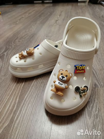 Шлепанцы женские