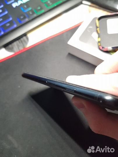 iPhone SE (2020), 64 ГБ