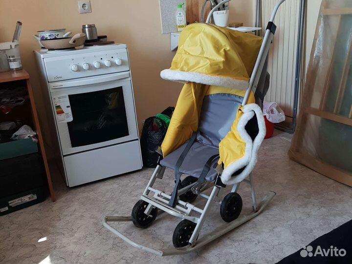 Детские санки - коляска на колесиках