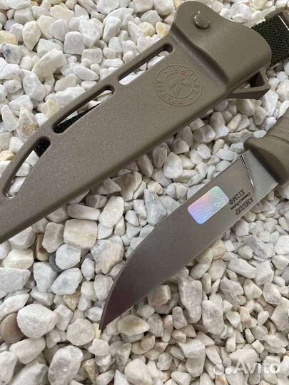 Нож туристический