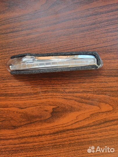 Повторитель поворота в зеркало kia