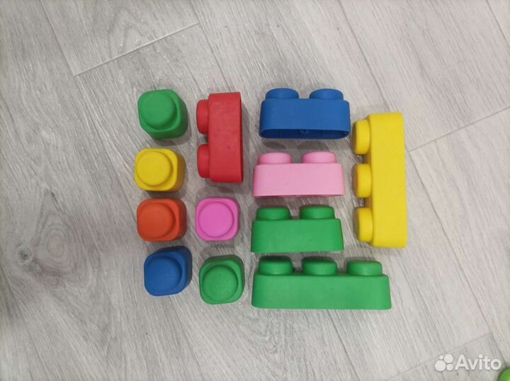 Погремушка+конструктор мягкий