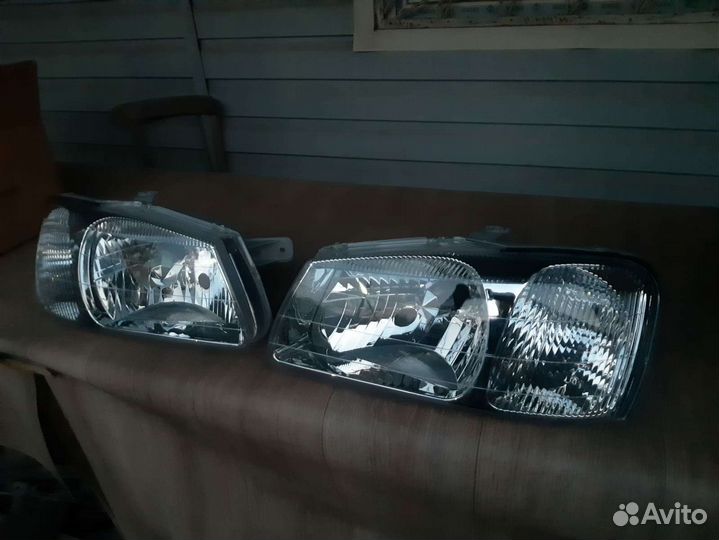 Фара левая и правая Hyundai Accent