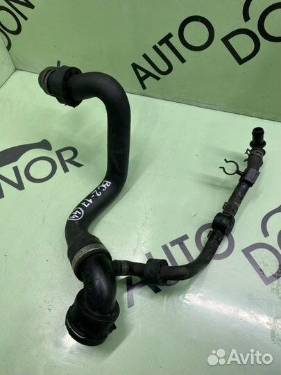 Патрубок системы охлаждения Volkswagen Touareg 7L