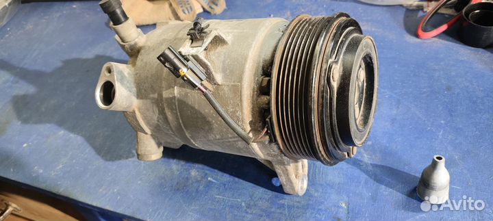 Компрессор кондиционера Nissan Murano Z51