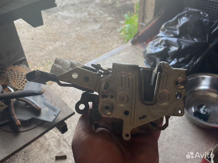 Замки двери w140