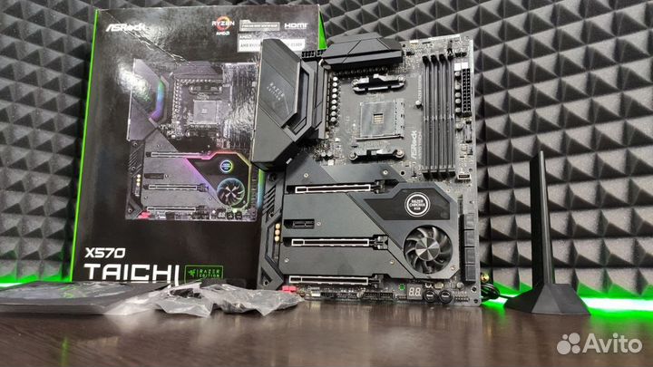 Материнская плата ASRock X570 Taichi Razer Edition